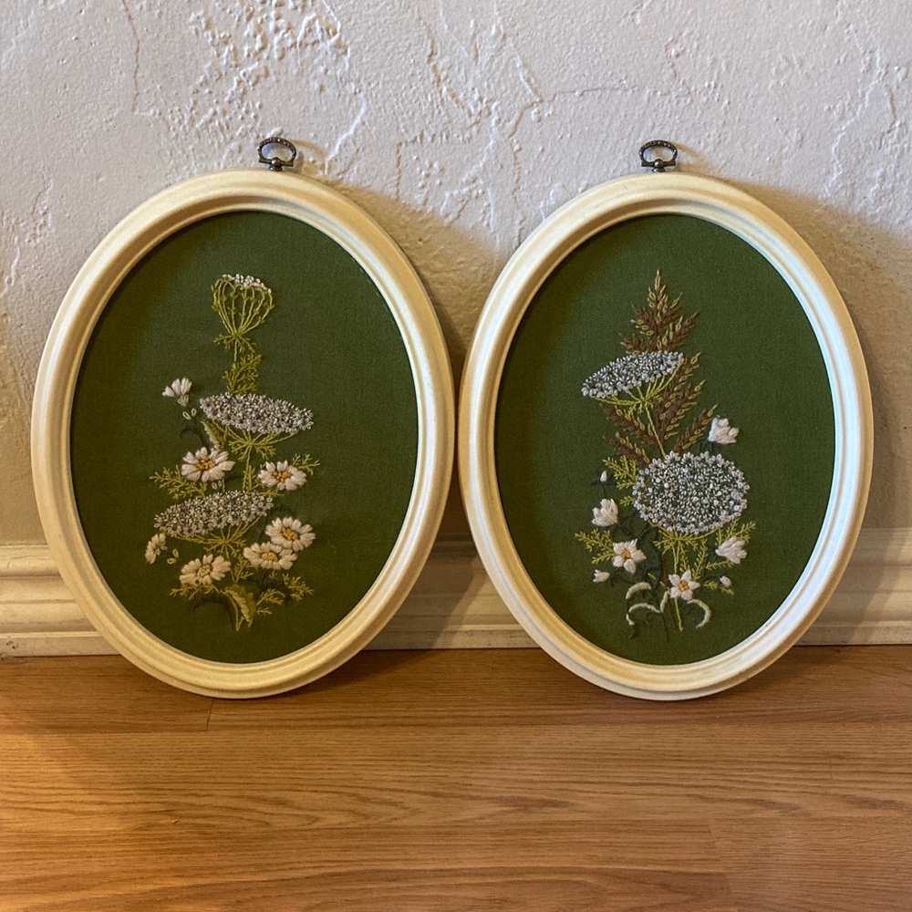 Oval Floral Embroidery Wall Art Set Vintage Vibes